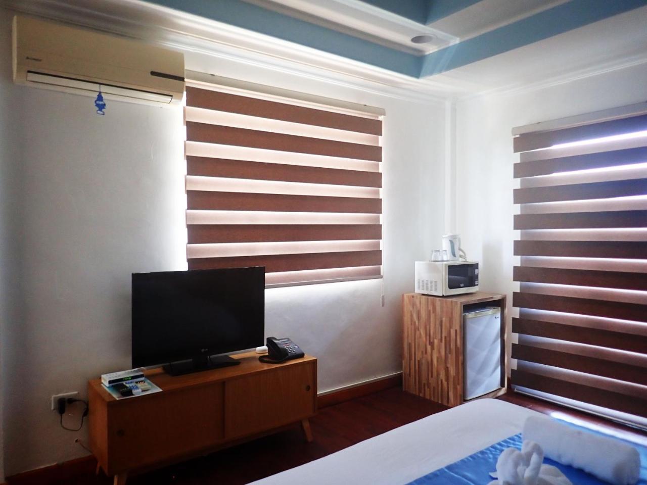 Blue Ocean View Hotel Koror Exterior photo
